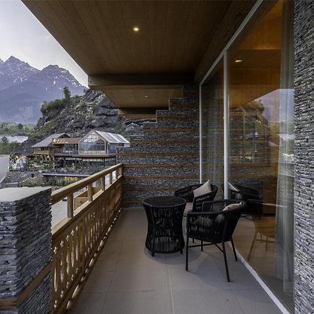 Palchan Hotel & Spa - A Member Of Radisson Individuals Retreats Manāli Buitenkant foto