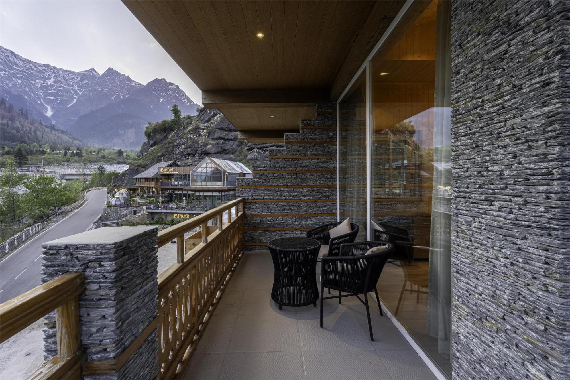 Palchan Hotel & Spa - A Member Of Radisson Individuals Retreats Manāli Buitenkant foto