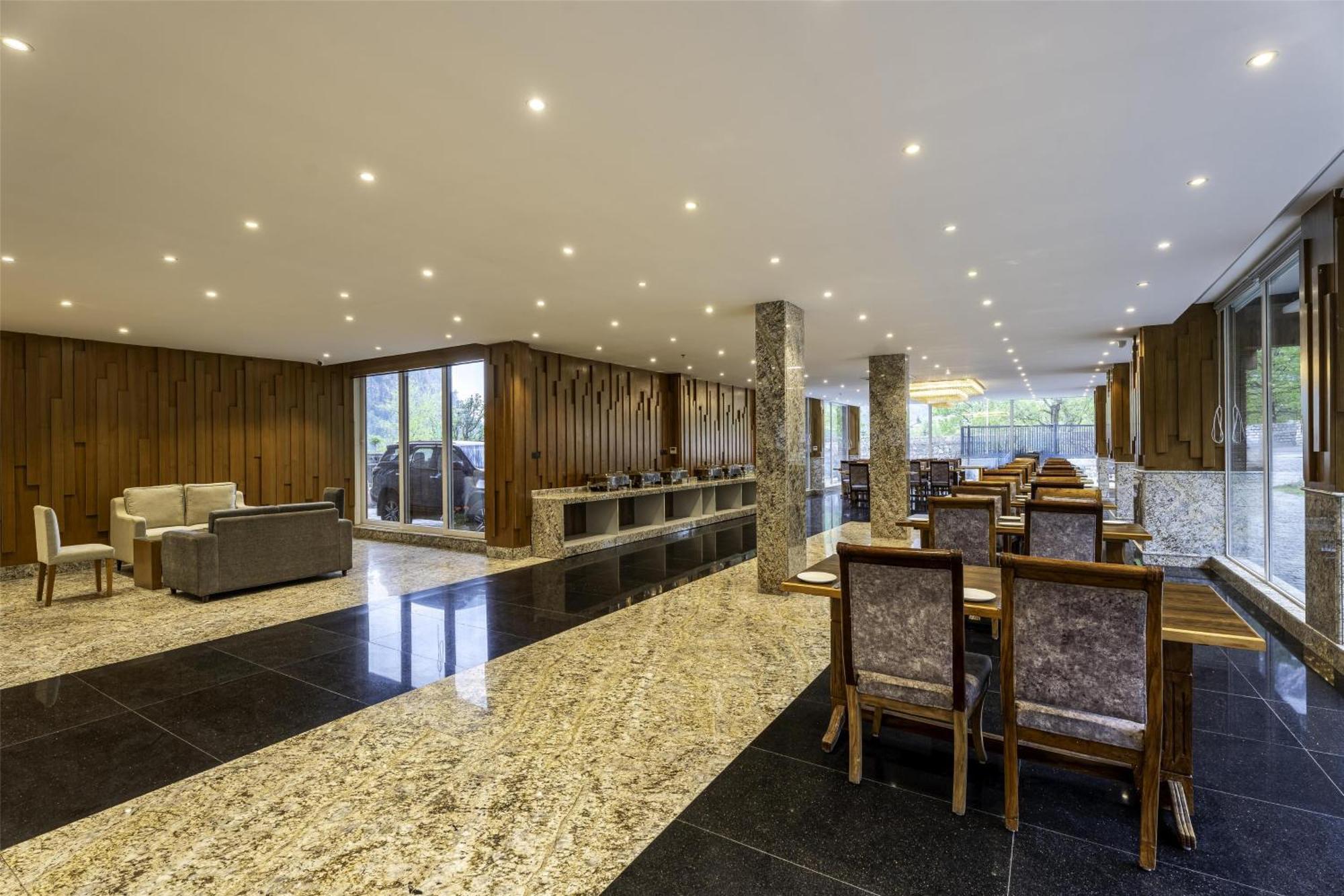 Palchan Hotel & Spa - A Member Of Radisson Individuals Retreats Manāli Buitenkant foto