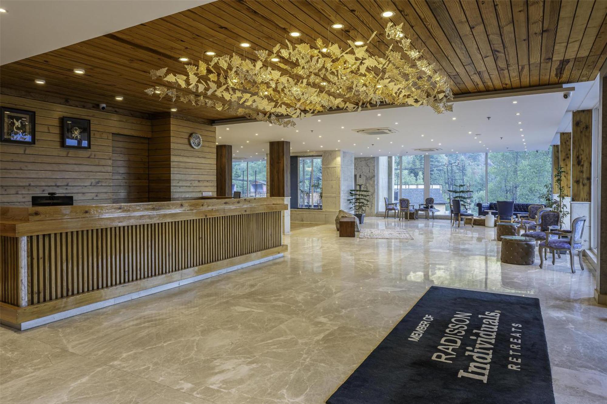 Palchan Hotel & Spa - A Member Of Radisson Individuals Retreats Manāli Buitenkant foto