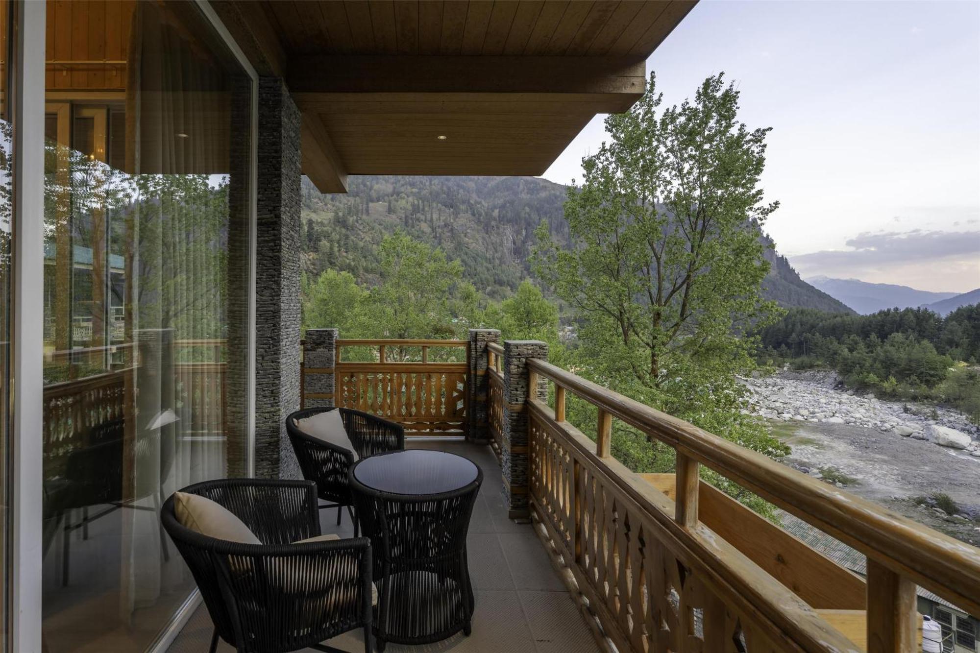 Palchan Hotel & Spa - A Member Of Radisson Individuals Retreats Manāli Buitenkant foto
