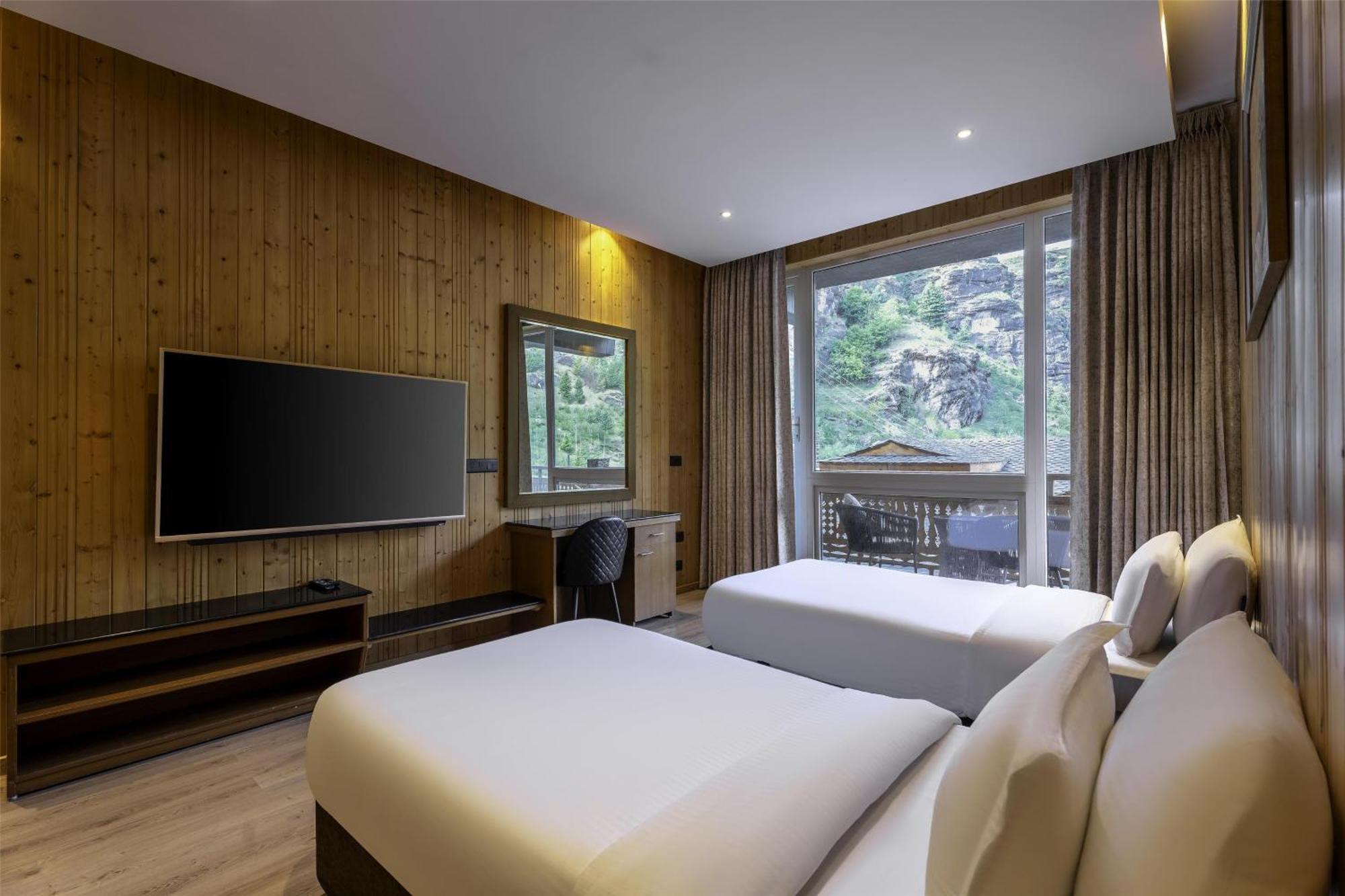 Palchan Hotel & Spa - A Member Of Radisson Individuals Retreats Manāli Buitenkant foto